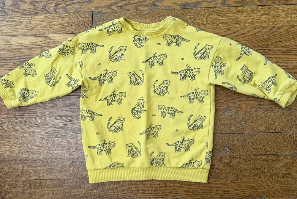 H&M Boys' Tiger Yellow Sweatshirt Size 18-24 Months